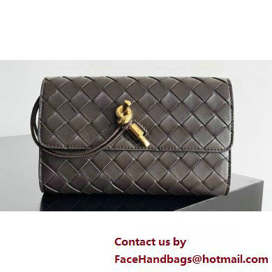 Bottega Veneta Andiamo Large Flap Wallet FONDANT with metallic knot closure 2024 - Click Image to Close