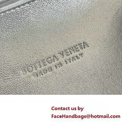 Bottega Veneta Intrecciato lamina leather Knot Minaudiere clutch Bag with wavy bicolor Pavimento effect 2024