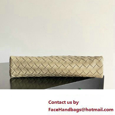 Bottega Veneta Intrecciato leather pouch Clutch Bag Beige