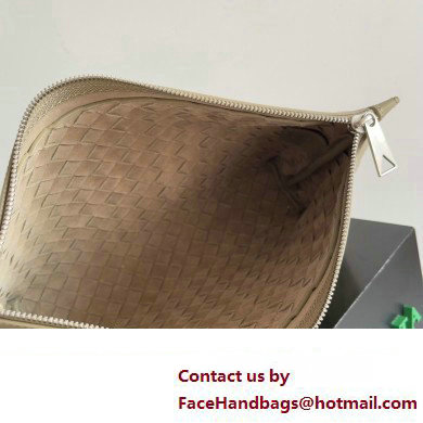 Bottega Veneta Intrecciato leather pouch Clutch Bag Beige