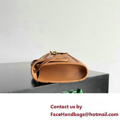 Bottega Veneta Long Clutch Andiamo With Handle Intrecciato leather bag Cognac with metallic knot closure 2024