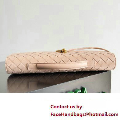 Bottega Veneta Long Clutch Andiamo With Handle Intrecciato leather bag Nude Pink with metallic knot closure 2024