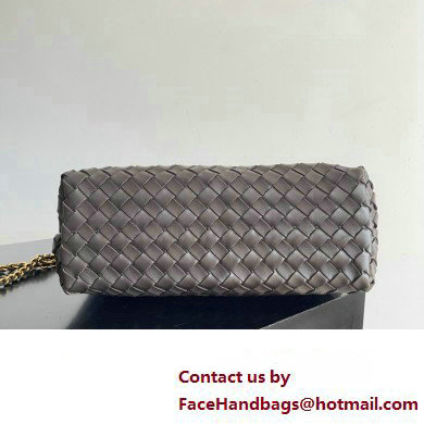 Bottega Veneta Medium Andiamo Intrecciato leather top handle Bag FONDANT With Chain 2024