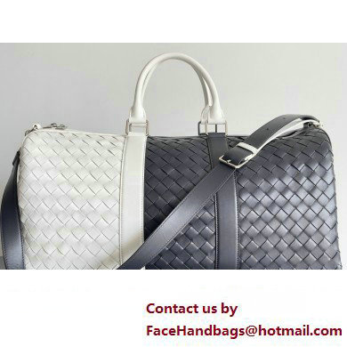 Bottega Veneta Medium Intrecciato Duffle Intrecciato leather Bag Space / White