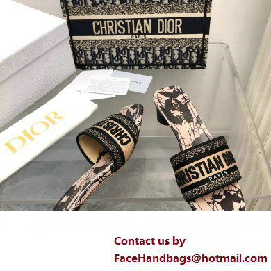 Dior Beige and Black Cotton Embroidered with Fleurs Mystiques Motif Dway Heeled Slide 2024