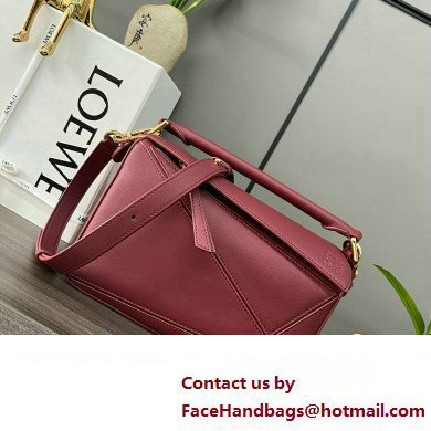 LOEWE Small Puzzle bag in in classic calfskin burgundy 2024