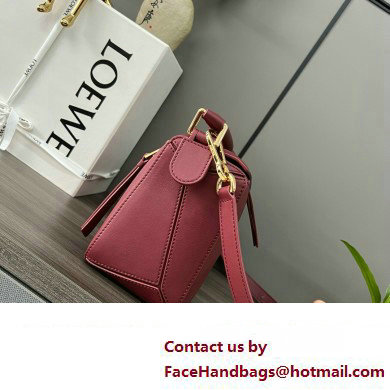 LOEWE Small Puzzle bag in in classic calfskin burgundy 2024