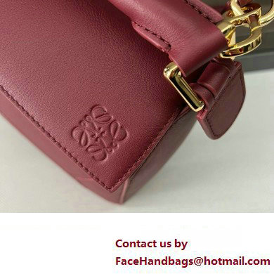 LOEWE Small Puzzle bag in in classic calfskin burgundy 2024