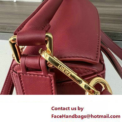 LOEWE Small Puzzle bag in in classic calfskin burgundy 2024