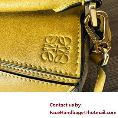 Loewe Mini Puzzle bag in classic calfskin Ochre/Soft White 2024