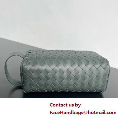 Bottega Veneta Intrecciato Travel Pouch dark green 2025