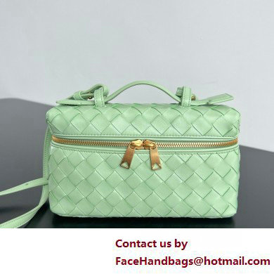 Bottega Veneta Intrecciato leather BANG BANG vanity case FRESH MINT 2025