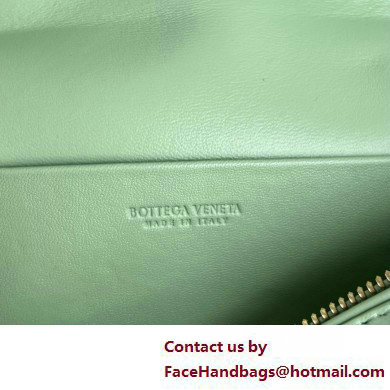 Bottega Veneta Intrecciato leather BANG BANG vanity case FRESH MINT 2025