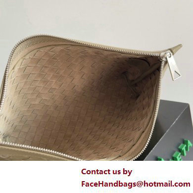 Bottega Veneta Intrecciato leather pouch Clutch Bag Beige