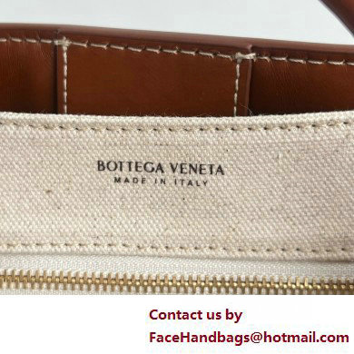 Bottega Veneta SMALL Andiamo Top handle bag in weathered leather and canvas Natural/light wood 2025