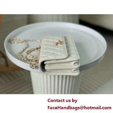 CHANEL LAMBSKIN Clutch with Chain AP3797 white 2025