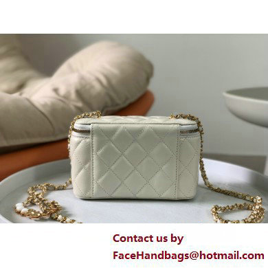 CHANEL Shiny Crumpled Calfskin Clutch with Chain AP3784 white 2025 - Click Image to Close