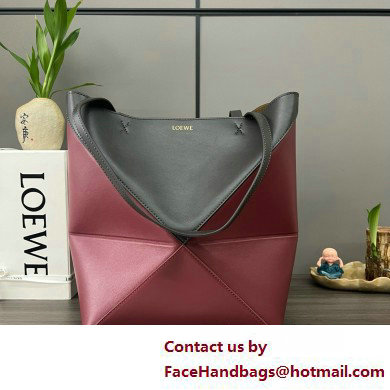 LOEWE Puzzle Fold Tote in shiny calfskin 052316 black/burgundy 2025