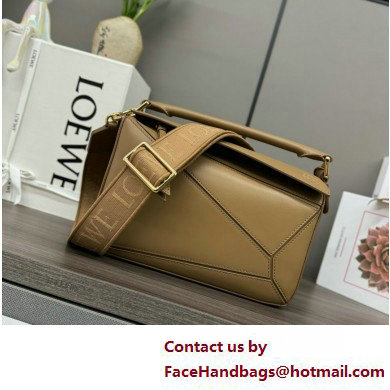 LOEWE Small Puzzle bag insatin calfskin clay green 2025