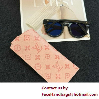 Louis Vuitton Woody Sunglasses Case 01 2025