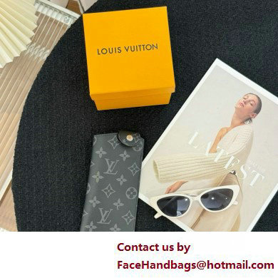 Louis Vuitton Woody Sunglasses Case 04 2025 - Click Image to Close