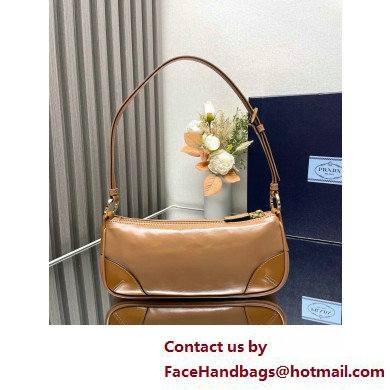 Prada Re-Edition 2002 small leather shoulder bag 1BC201 Caramel 2025