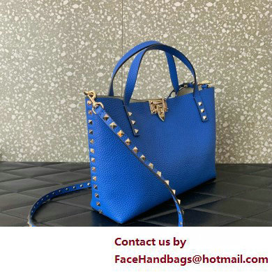 VALENTINO SMALL ROCKSTUD GRAINY CALFSKIN BAG WITH CONTRASTING LINING blue 2025 - Click Image to Close