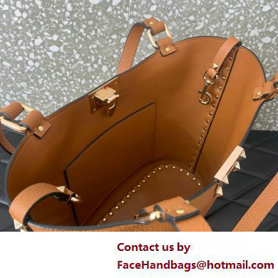 Valentino Garavani Rockstud Leather Tote TAN 2025