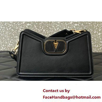 Valentino VLogo Leather shoulder bag in grainy calfskin Black 2025