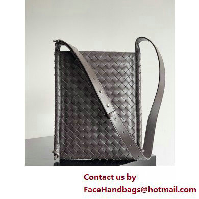 bottega veneta Large Flat Loop cross-body bag fondant 2025