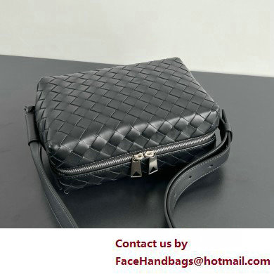 bottega veneta Small Loop Camera Bag black 2025