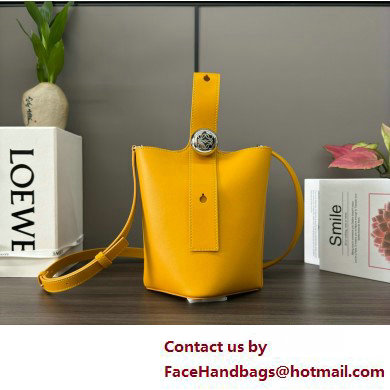 loewe mini Pebble Bucket bag in mellow calfskin Sunflower 2025