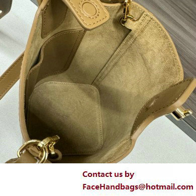 loewe mini Pebble Bucket bag in mellow calfskin sand 2025