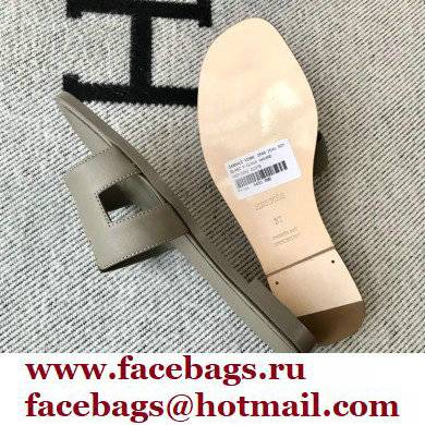 Hermes Oran Flat Sandals in Swift Box Calfskin 36