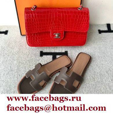 Hermes Oran Flat Sandals in Swift Box Calfskin 44