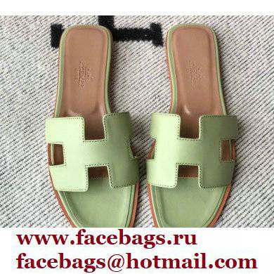 Hermes Oran Flat Sandals in Swift Box Calfskin 48