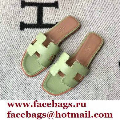 Hermes Oran Flat Sandals in Swift Box Calfskin 48