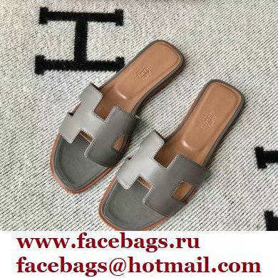 Hermes Oran Flat Sandals in Swift Box Calfskin 55