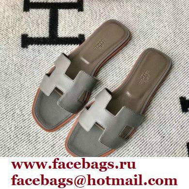 Hermes Oran Flat Sandals in Swift Box Calfskin 56