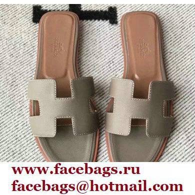 Hermes Oran Flat Sandals in Swift Box Calfskin 75