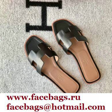 Hermes Oran Flat Sandals in Swift Box Calfskin 79