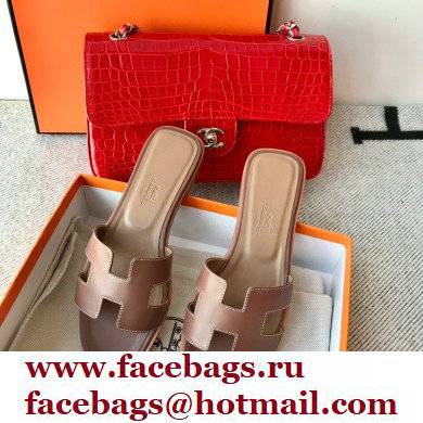 Hermes Oran Flat Sandals in Swift Box Calfskin 85