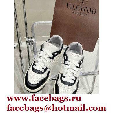 Valentino Low-top ONE STUD Sneakers 12 2022