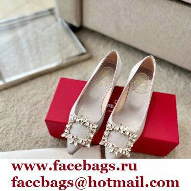 Roger Vivier Heel 4.5cm Strass Buckle Pumps in Satin Gray