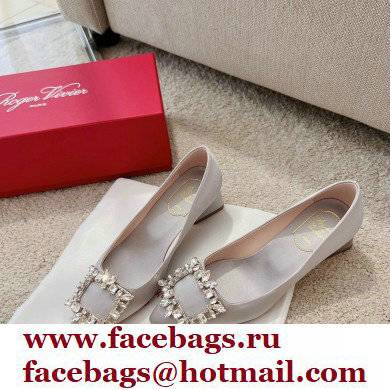 Roger Vivier Heel 4.5cm Strass Buckle Pumps in Satin Gray