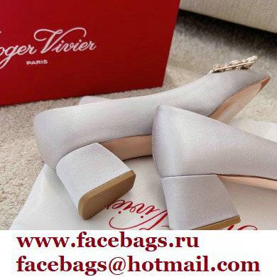 Roger Vivier Heel 4.5cm Strass Buckle Pumps in Satin Gray